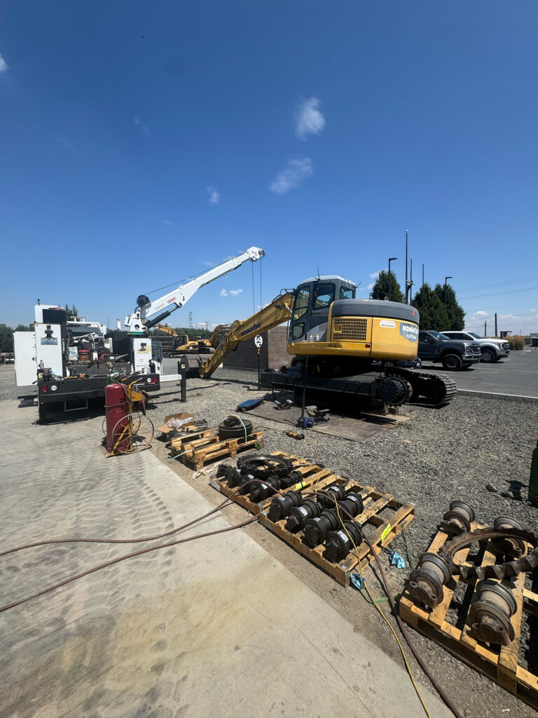 Komatsu PC228USLC-3E0 STEELTRACKS.COM