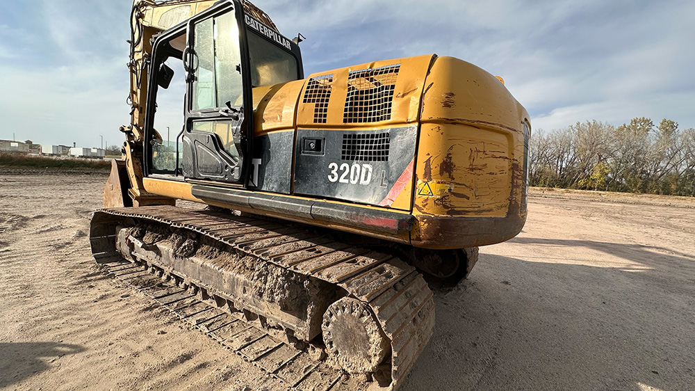 CAT 320DL Steel Tracks SteelTracks.com Replacement Tracks & Undercarriage Parts for Heavy Equipment