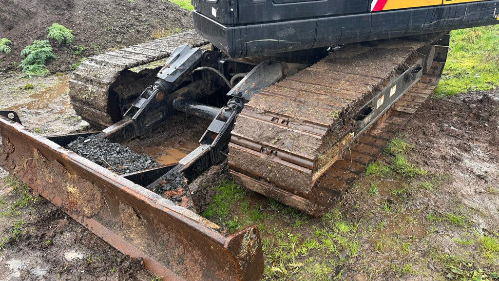 Sany SY135C Steel Tracks SteelTracks.com Replacement Tracks & Undercarriage Parts for Heavy Equipment