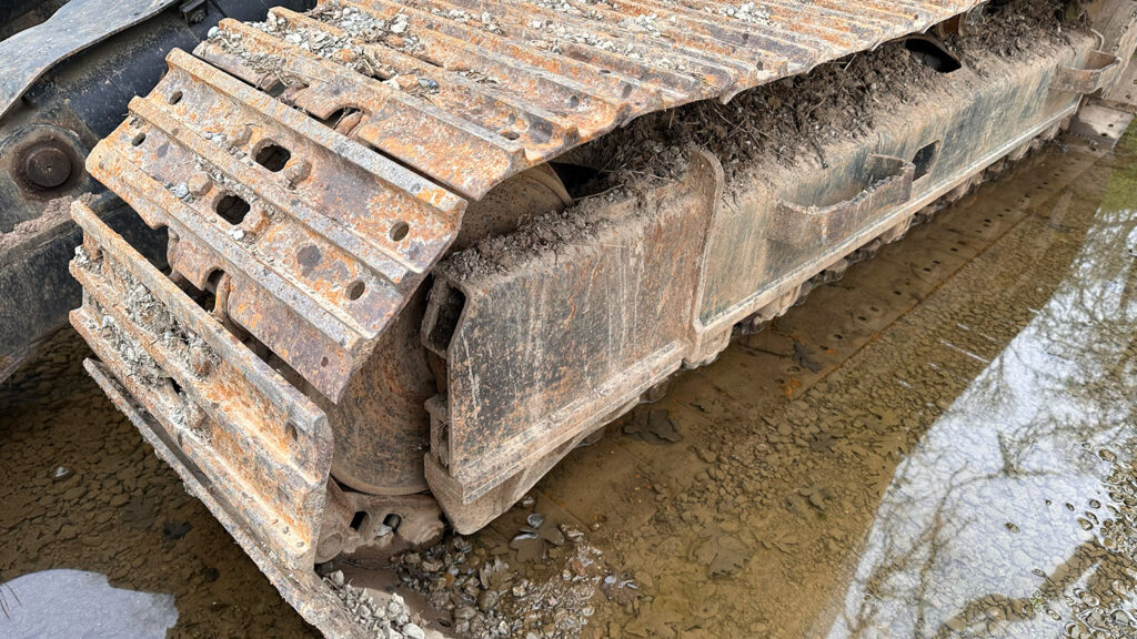 CAT 313BCR Steel Tracks SteelTracks.com Replacement Tracks & Undercarriage Parts for Heavy Equipment